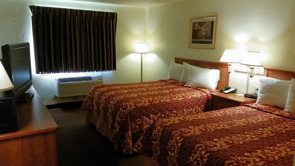 אוקלהומה סיטי Rodeway Inn מראה חיצוני תמונה